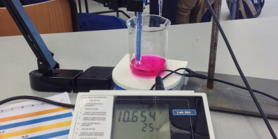 Titrering av ättiksyra med natriumhydroxid