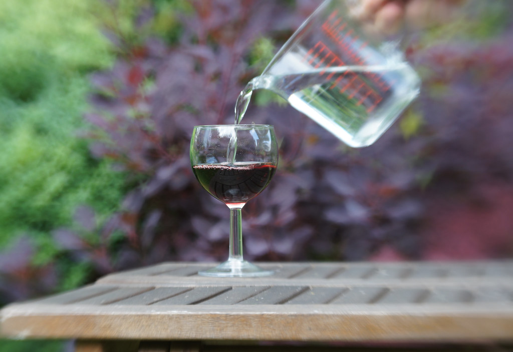 Vatten förvandlas till vin.